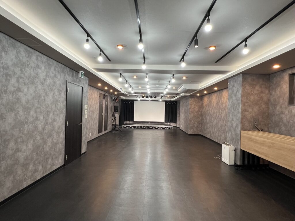 よさこいの発表会につかえるイベントスペースが別のフロアにあります。