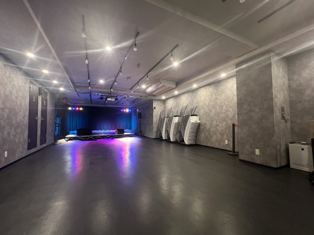 サルサのイベントに使えるイベントスペースが同じビルにあります。