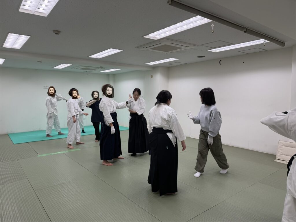 大阪なんばの合気道教室「理芯館」のレッスン風景②